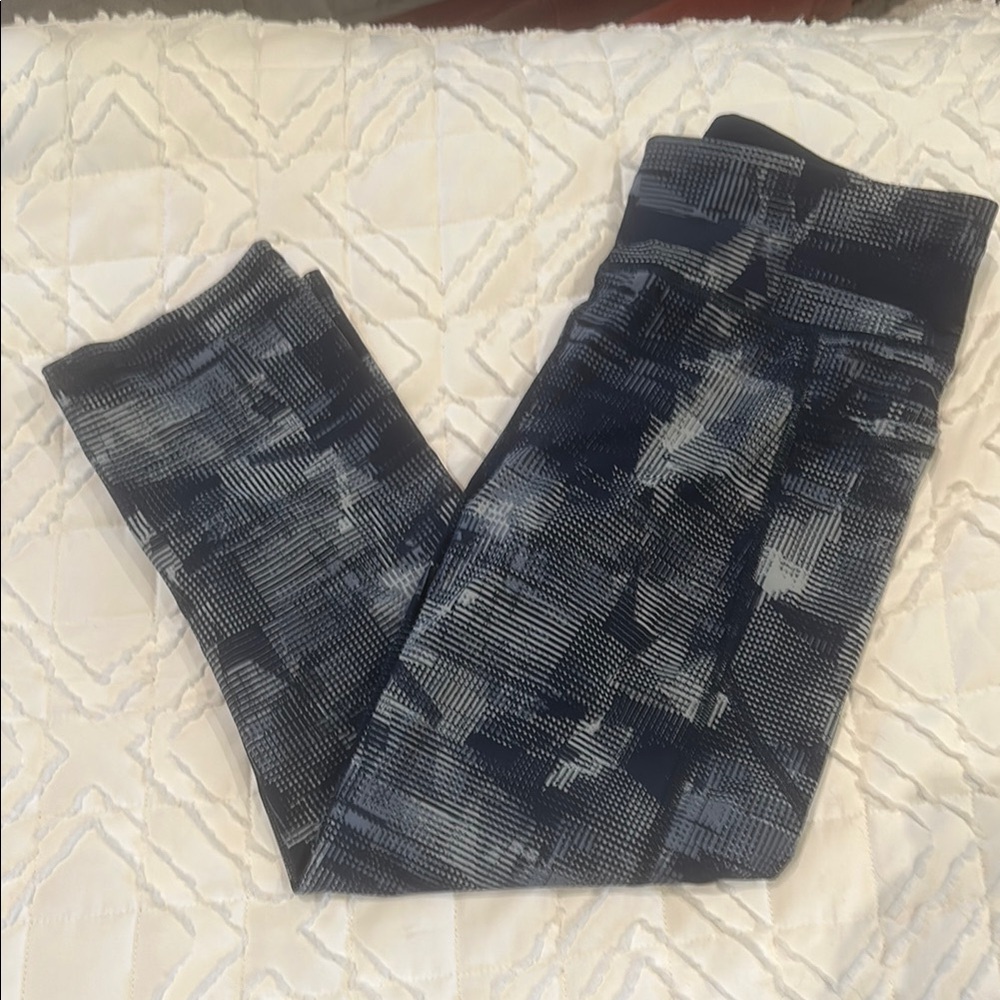 Sweaty Betty Blue and Gray Patterned Leggings